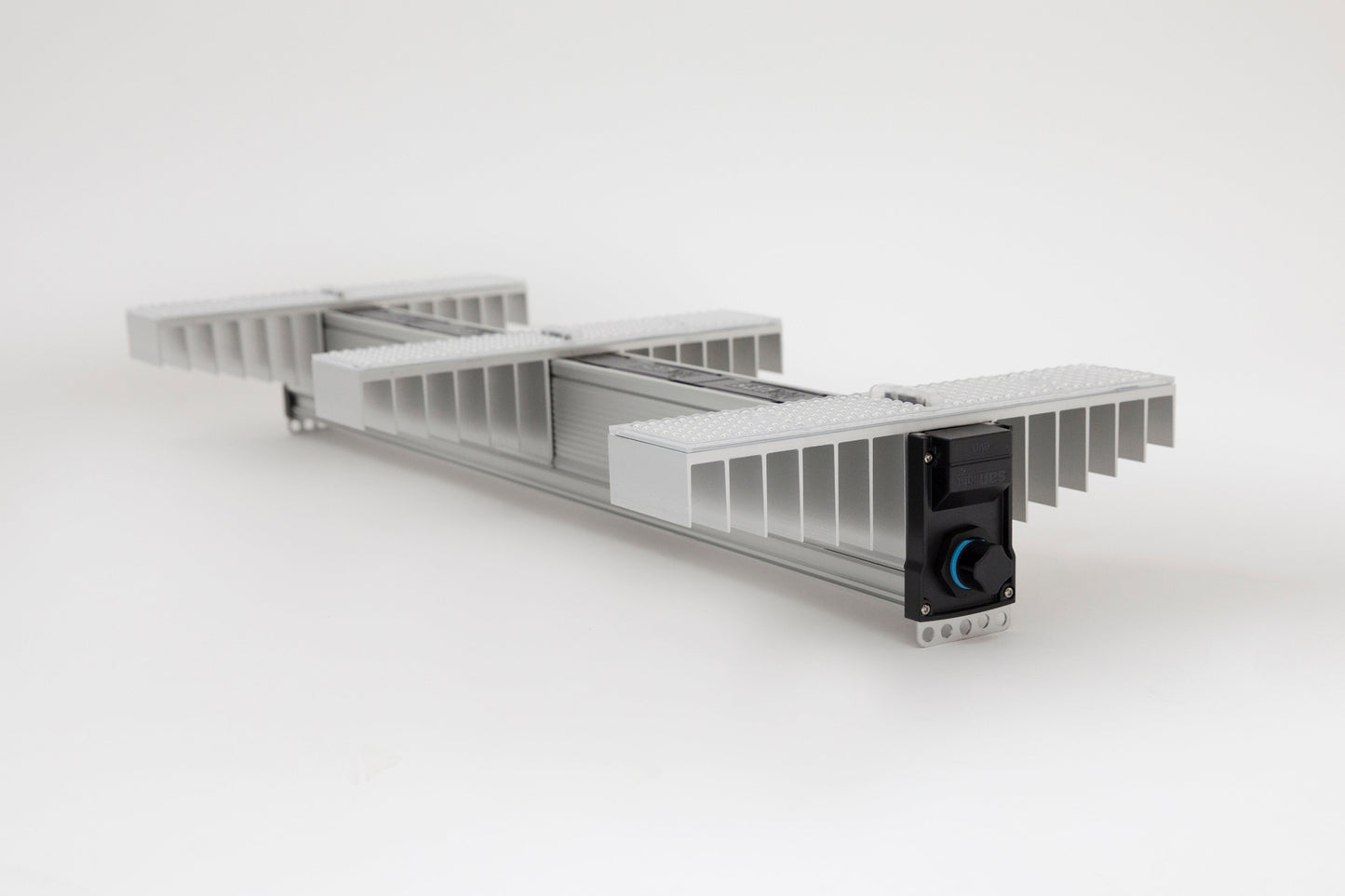 SANlight EVO 3-100 1.5 LED Leuchte 545 µmol/s bei 200 Watt