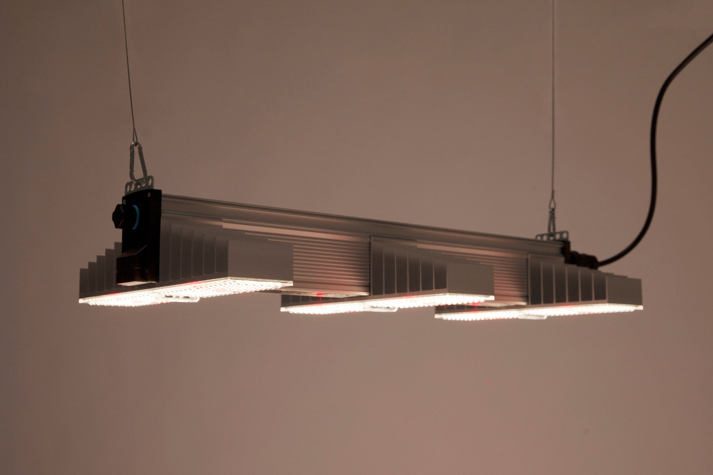 SANlight EVO 3-80 1.5 LED Leuchte 545 µmol/s bei 200 Watt